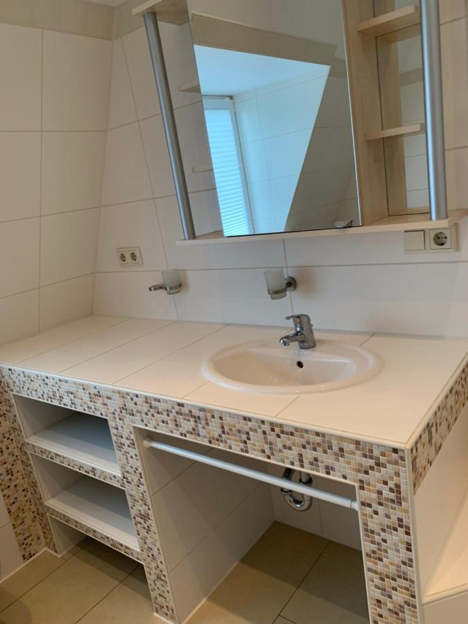 Nordsee Und City Fusslaufig - Luxeriose Fewo Mit Grossem Balkon Wilhelmshaven Exterior foto